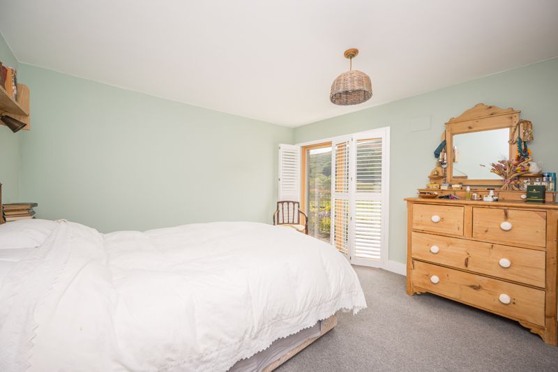 Bedroom- click for photo gallery